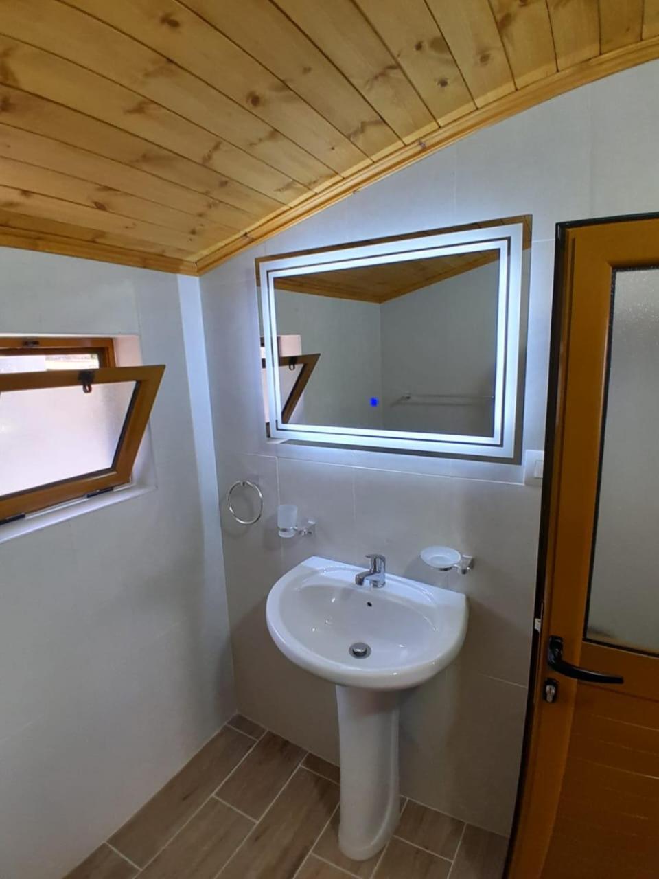 Guest House Ejona Gjirokaster Ngoại thất bức ảnh