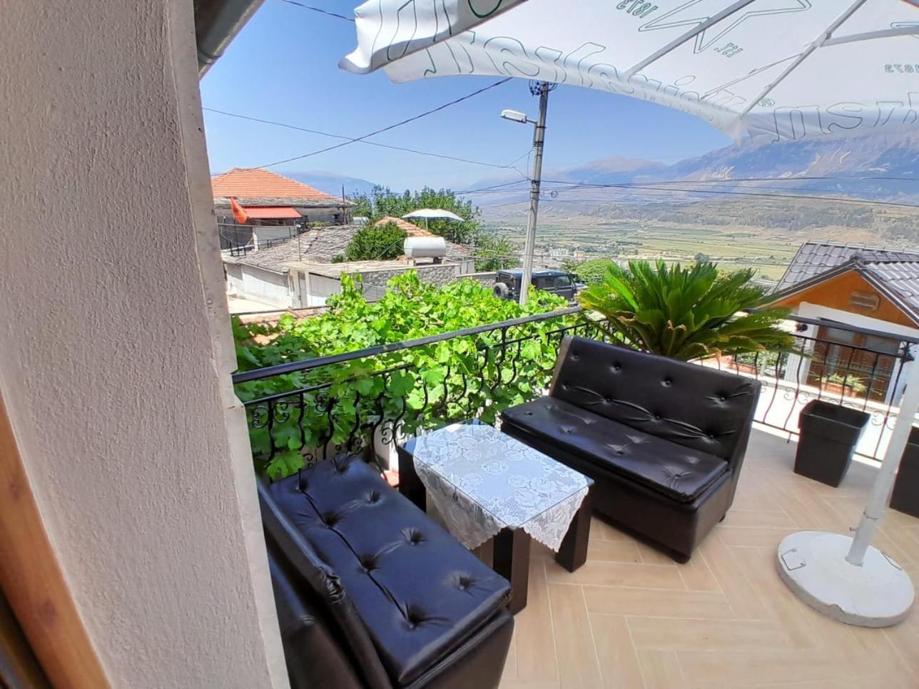 Guest House Ejona Gjirokaster Ngoại thất bức ảnh