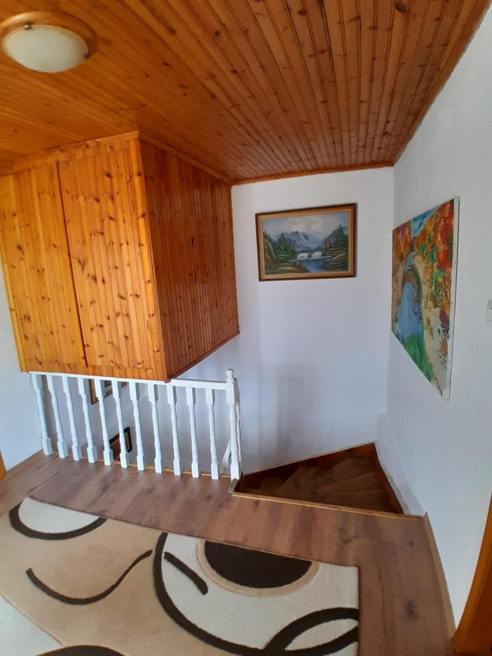 Guest House Ejona Gjirokaster Ngoại thất bức ảnh
